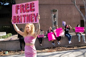 Tribunal impede pai de Britney Spears de decidir sobre investimentos sozinho