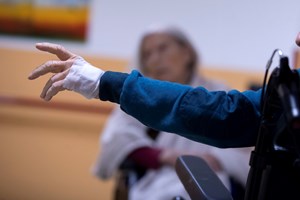 Covid-19: Aviso por mensagem para vacinação causa dificuldade aos mais idosos