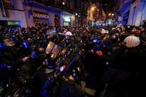 Detidas 34 pessoas na Catalunha em protestos conta a prisão de Pablo Hasél