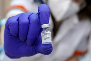 'A expetativa é de que a vacina proteja pelo menos um ano'