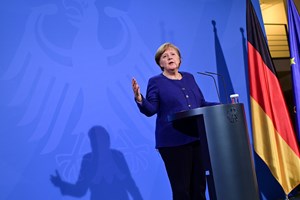 Covid-19: Merkel admite passaporte de vacinação europeu “até ao verão”