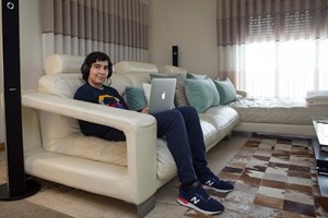 Leonardo, 13 anos, esteve oito dias nos cuidados intensivos com covid