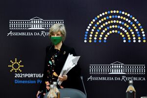 OMS: Vacina da AstraZeneca pode ser dada a pessoas com mais de 65 anos. Siga ao minuto