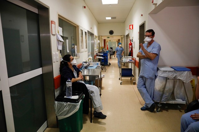 Covid-19: Quase 28 mil profissionais de saúde infetados e 19 morreram