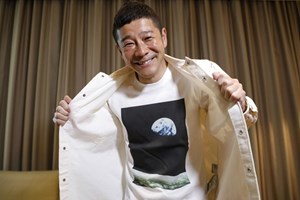 Milionário japonês oferece oito lugares em viagem à volta da Lua