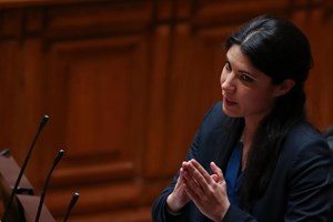 Covid-19: BE quer audição urgente de Centeno sobre fim das moratórias