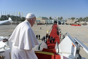 Papa Francisco deixou o Iraque após visita de três dias ao país