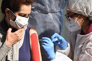 Covid-19: Nenhuma doença alérgica contraindica de forma absoluta toma da vacina