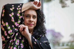 Gal Costa volta aos álbuns com Nenhuma Dor