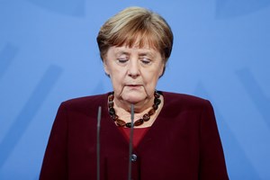 Covid-19: Angela Merkel pretende prolongar em abril restrições em vigor na Alemanha