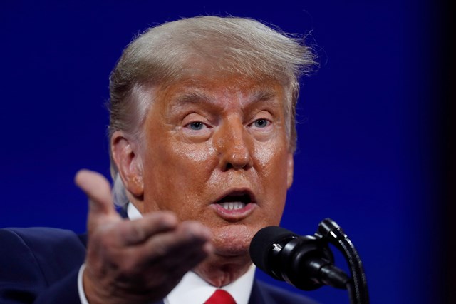 FBI detém funcionário de ex-Presidente dos EUA Donald Trump pela invasão ao Capitólio