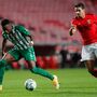 Benfica vence Rio Ave e encurta distância para o primeiro lugar