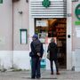 Farmacêuticos acusam enfermeiros de 'corporativismo' na vacinação contra a covid-19