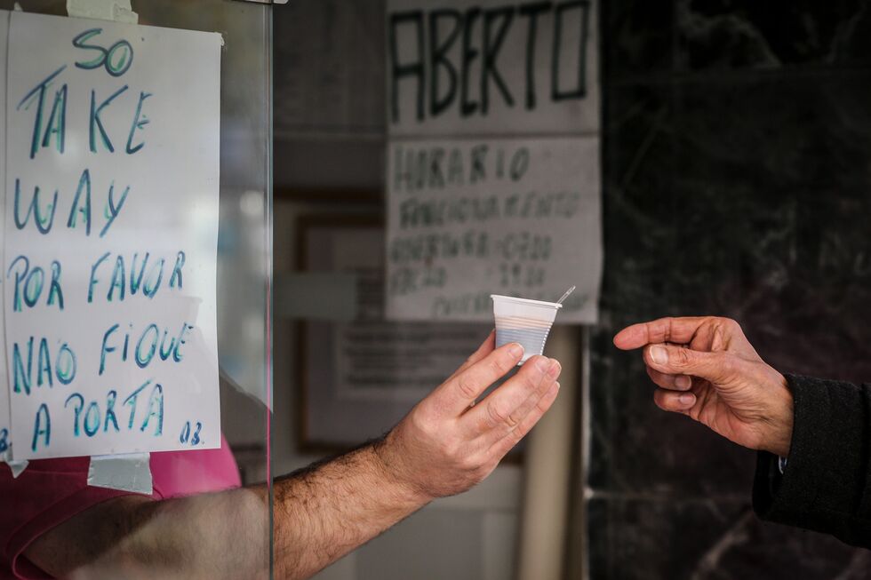 Portugal Covid-19 - desconfinamento cafés