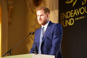 Harry já está em Londres para o funeral do avô