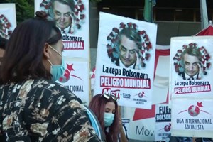 Argentinos protestam contra a forma como Bolsonaro está a gerir a pandemia