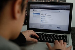 IRS: 236 mil contribuintes já receberam reembolso