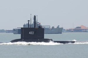 Marinha Indonésia perde contacto com submarino com 53 pessoas a bordo