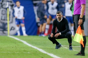 FC Porto vence na receção ao Vitória de Guimarães e aproxima-se do Sporting
