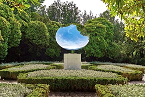 À descoberta dos jardins com arte