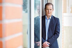 João Rodrigues dos Santos. Da JS ao Chega, porque os políticos 'andam aqui para nos roubar'