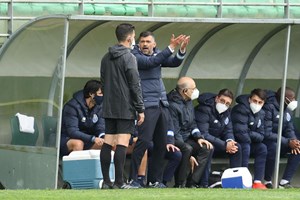 O mês das decisões: FC Porto sem treinador, os portugueses de Lille e CR7 fora da Champions