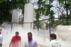 Fuga em tanque de oxigénio provoca a morte de pacientes Covid na Índia - Sábado