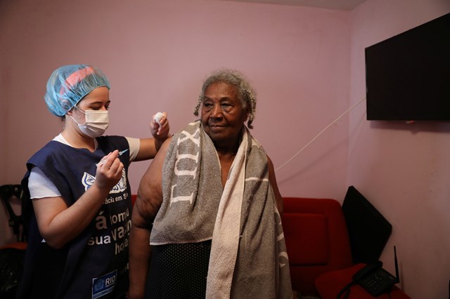 Covid-19: Governadores do Brasil pedem à ONU ajuda para vacinas e medicamentos