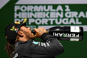 Fórmula 1. Hamilton vence GP de Portugal e alarga recorde de triunfos