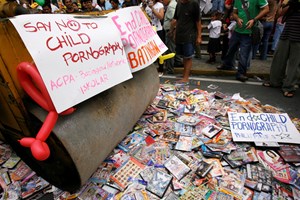 Polícia alemã desmantela rede de pornografia infantil com mais de 400 mil membros