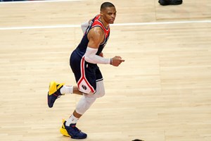 Russell Westbrook bate recorde de 'triplos-duplos' na NBA