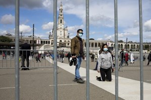 Atingido limite de peregrinos no Santuário de Fátima