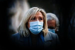 Marine Le Pen suspeita de apropriação indevida de fundos comunitários