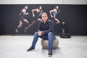 Ele ensina a correr mais e melhor
