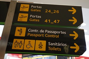 40 pessoas pediram asilo após escala em Lisboa. 'Redes encontram pontos frágeis para atacar enquanto der'