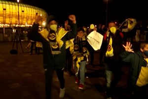 Adeptos do Villarreal festejam vitória histórica em Gdansk