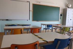 Alunos do ensino obrigatório continuam em casa por falta de vagas na escola