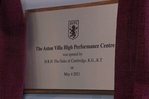 Príncipe William inaugura centro de alto rendimento do Aston Villa