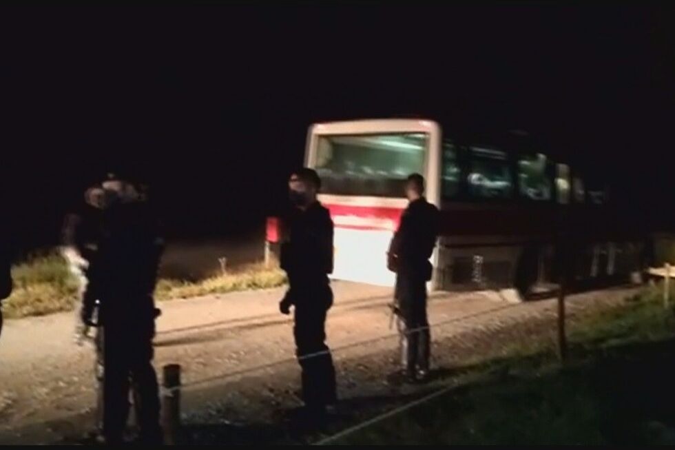 24 migrantes que viviam sem condições em Odemira realojados no Zmar