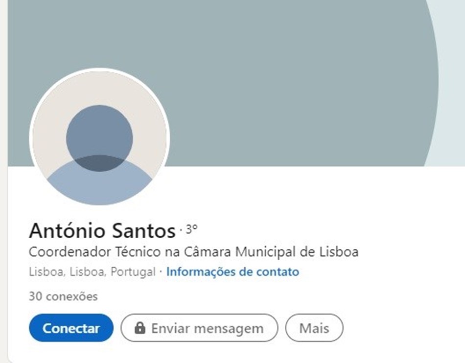 António Santos. Não tem foto na sua página profissional do Linkedin. É Coordenador Técnico na Câmara Municipal de Lisboa e era ele que recebia os emails dos promotores de manifestações. Dentro do GAP, é o bode expiatório de Fernando Medina.
