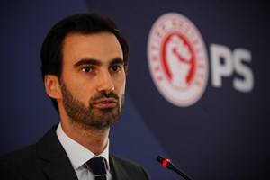 Tiago Barbosa Ribeiro candidata-se pelo PS à Câmara do Porto