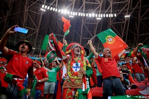 A SÁBADO em Budapeste: O estádio cheio e adeptos sem máscara que fizeram esquecer a pandemia