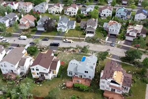 Tornado deixa rasto de destruição na zona de Chicago
