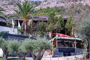 Discoteca do milionário da F1 acusada de negligência depois de surto de covid-19