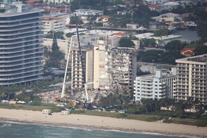 Sobe para nove o número de mortos no colapso de um prédio. 156 continuam desaparecidos