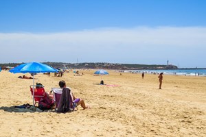 Nove distritos do continente sob aviso amarelo devido ao tempo quente