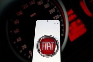 Fiat torna-se a 5.ª marca acusada em França de ocultar emissões poluentes