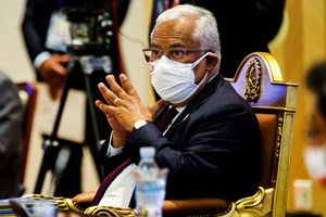 Costa prevê 'libertação total da sociedade' no fim do verão