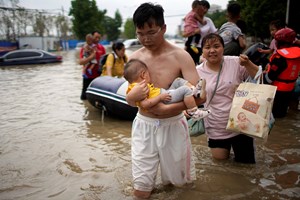 Cheias na China. 'Hoje, ajudas-me, amanhã, ajudar-te-ei'