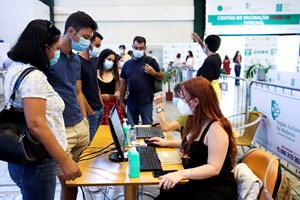 Autoagendamento para maiores de 16 causa problemas nos restantes
